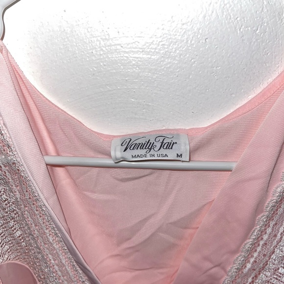 Vanity Fair Vintage Nightgown ๐ - Picture 10 of 13